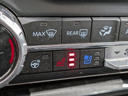Used 2024 Ford F150 Lariat w/ Tow/Haul Package AWD/4WD image 35