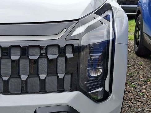 New 2026 Kia Sportage X-Line AWD/4WD image 4
