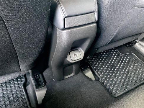 Used 2022 Jeep Renegade Latitude image 25