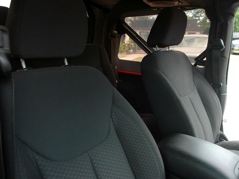 Used 2013 Jeep Wrangler Sport AWD/4WD image 19
