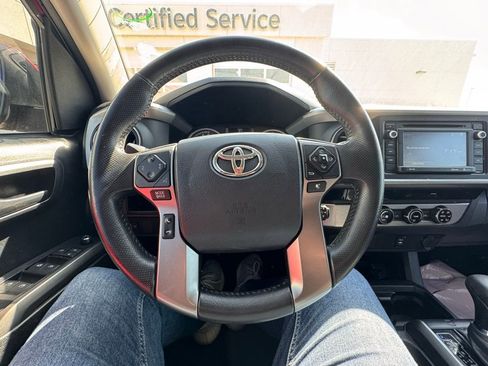 Used 2017 Toyota Tacoma SR5 w/ Tow Package image 12