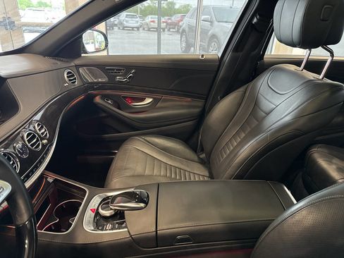 Used 2019 Mercedes-Benz S 560 4MATIC Sedan image 32