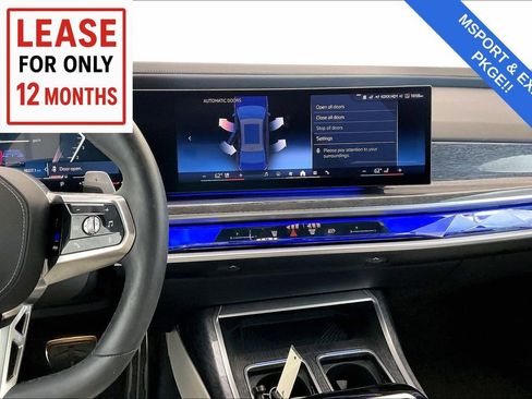 Used 2023 BMW 760i xDrive w/ Executive Package image 9