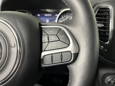 Used 2018 Jeep Compass Latitude w/ Popular Equipment Group AWD/4WD image 21