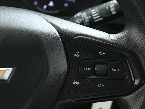 Used 2024 Chevrolet Trax LS w/ LS Convenience Package FWD image 15