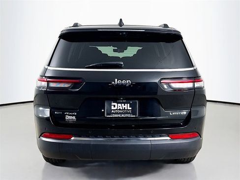 Used 2022 Jeep Grand Cherokee L Limited w/ Luxury Tech Group II image 15