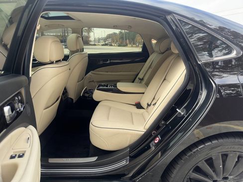 Used 2014 Hyundai Equus Signature image 7