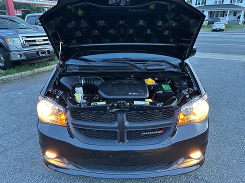 Used 2016 Dodge Grand Caravan R/T FWD image 26