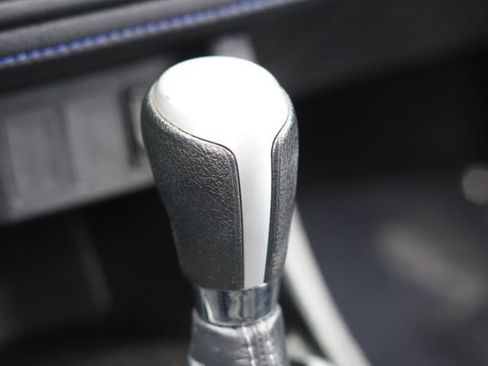 Used 2019 Toyota Corolla SE w/ Carpet Mat Package (TMS) FWD image 26