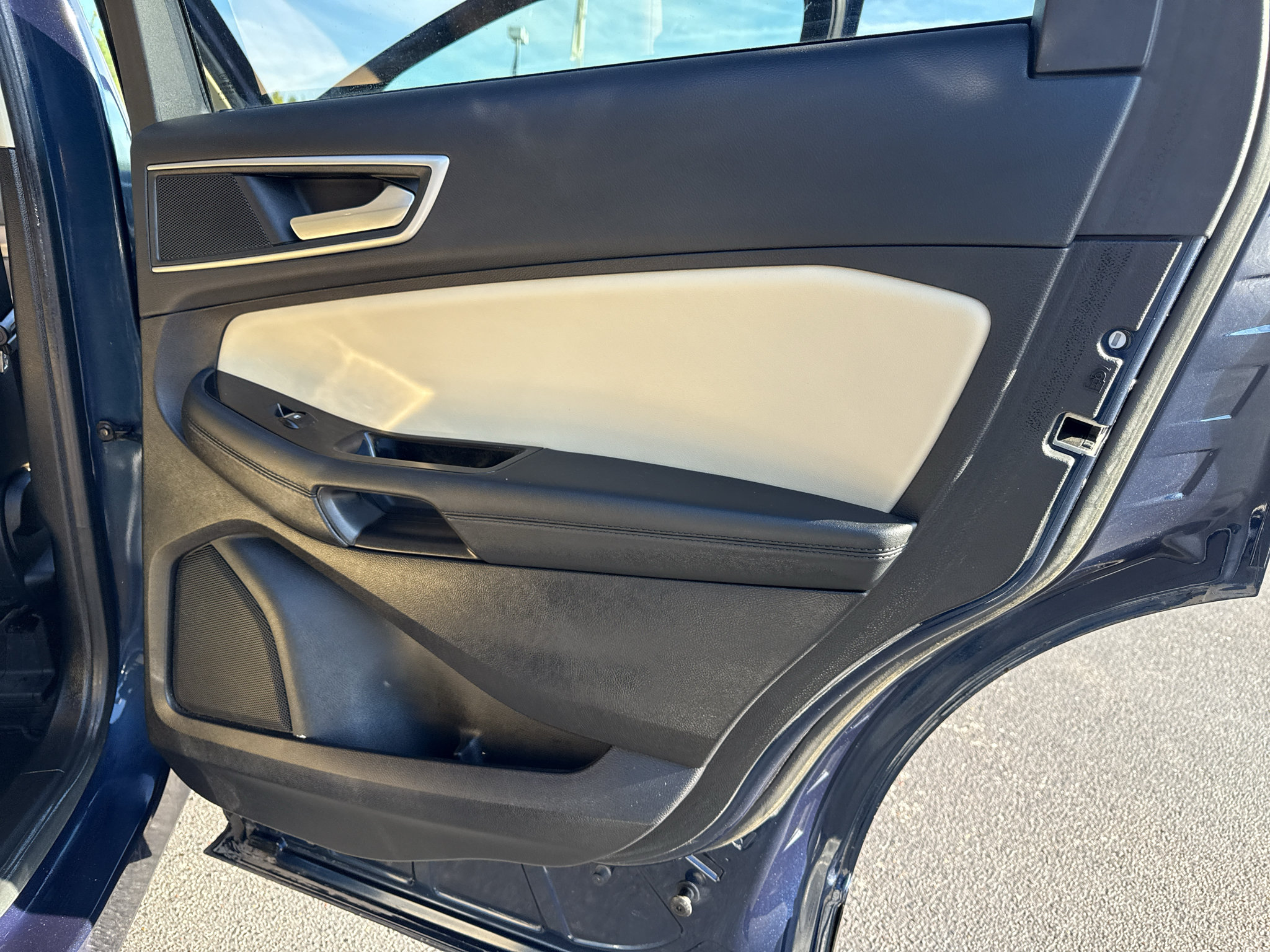 Used 2017 Ford Edge SEL w/ Equipment Group 201A FWD image 13