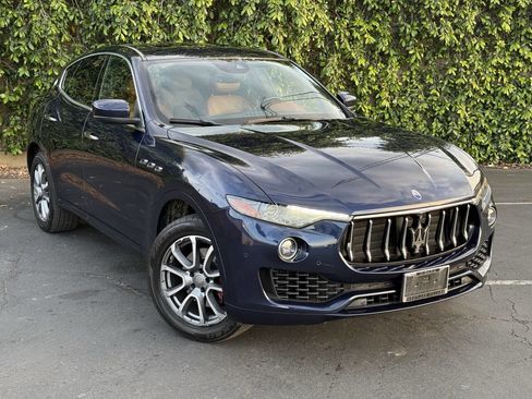 Used 2019 Maserati Levante AWD/4WD image 2