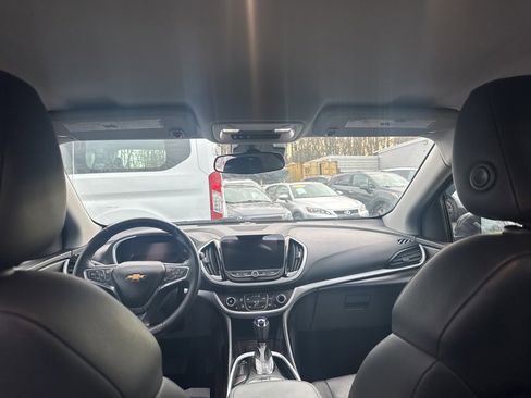 Used 2017 Chevrolet Volt LT w/ Comfort Package image 35