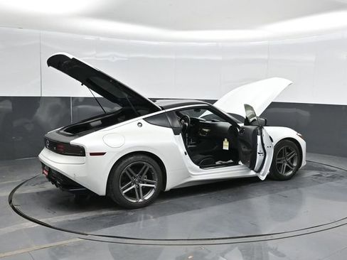 Used 2024 Nissan Z Sport w/ Floor Mat Package RWD image 60