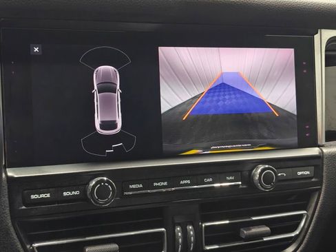 Used 2019 Porsche Macan AWD/4WD image 7