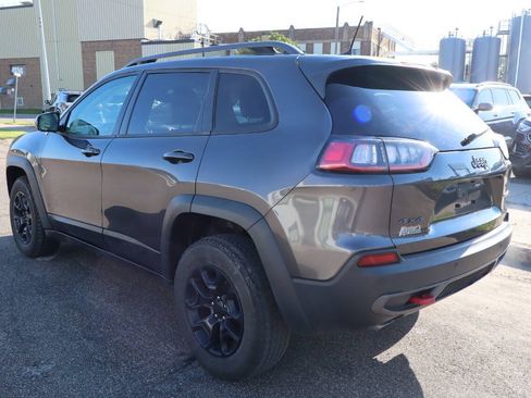 Used 2020 Jeep Cherokee Trailhawk w/ Cold Weather Group AWD/4WD image 4