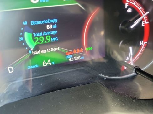 Certified 2024 Toyota RAV4 XLE image 33