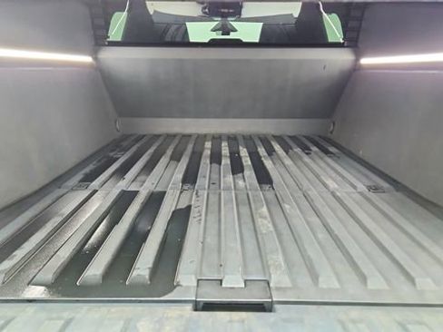 Used 2024 Tesla Cybertruck AWD Crew Cab image 15