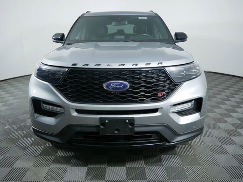 Used 2022 Ford Explorer ST w/ ST Street Pack image 3