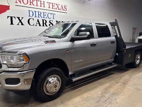 Used 2022 RAM 3500 Tradesman w/ Chrome Appearance Group AWD/4WD image 11