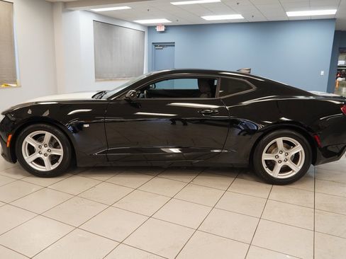Used 2016 Chevrolet Camaro LT image 2