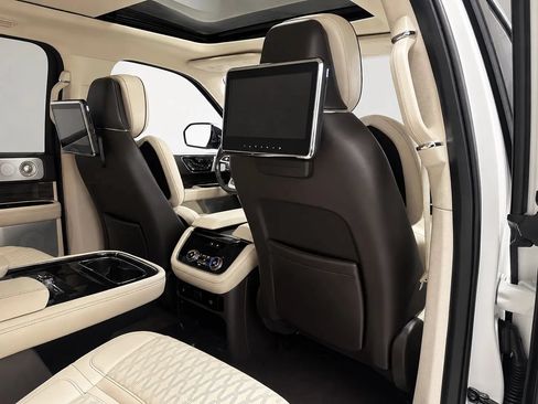 Used 2020 Lincoln Navigator L Black Label w/ Cargo Convenience Package AWD/4WD image 20