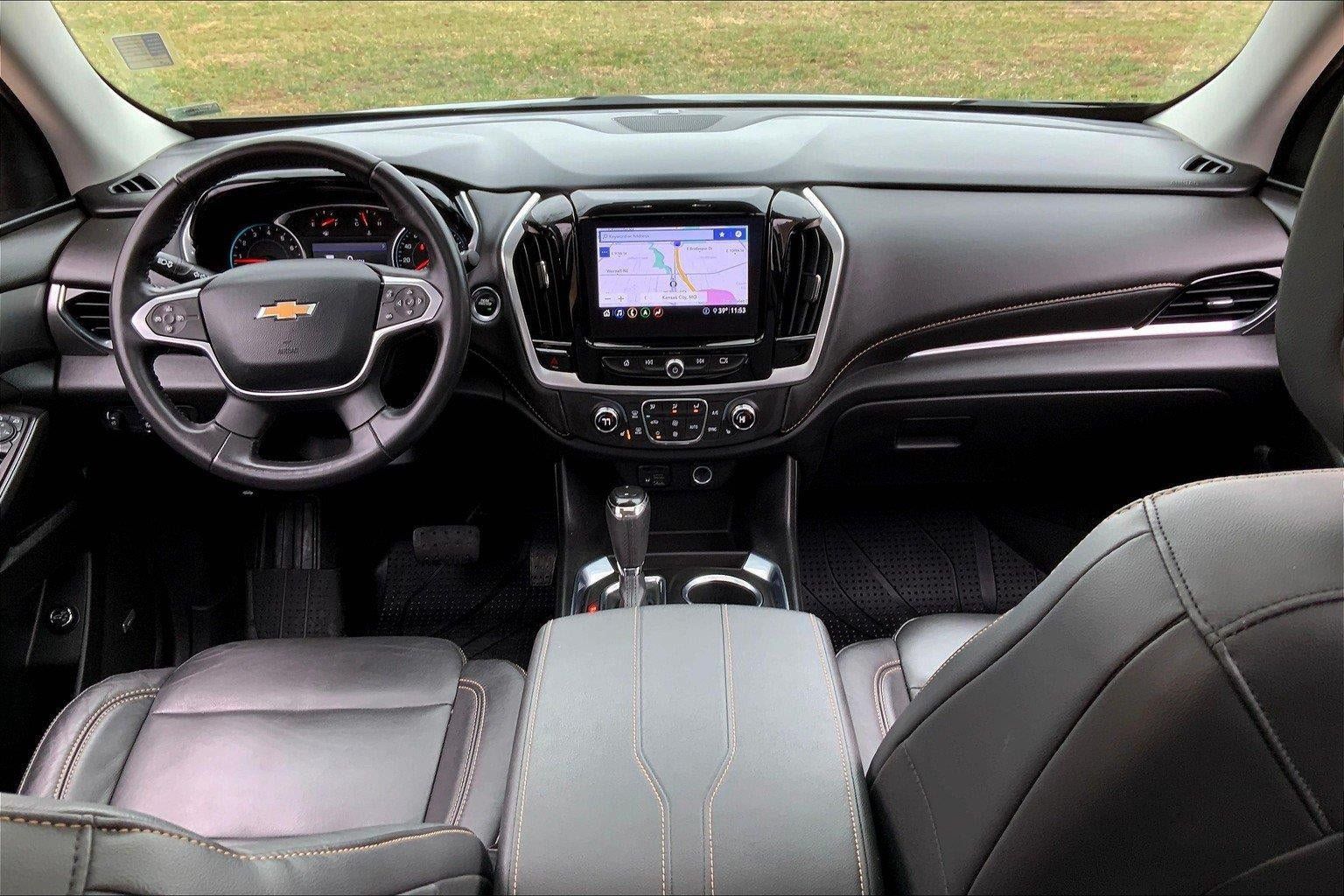 Used 2020 Chevrolet Traverse LT w/ LT Premium Package AWD/4WD image 14