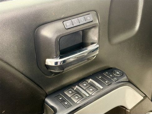 Used 2016 Chevrolet Silverado 2500 LTZ image 16