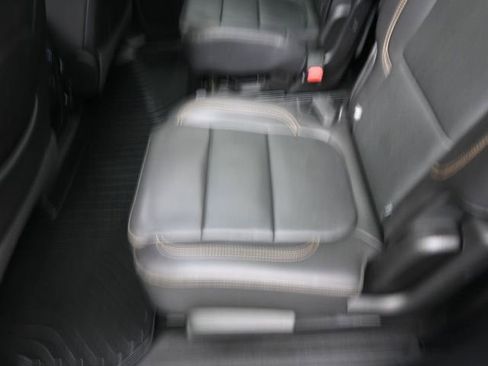 Used 2021 Chevrolet Traverse Premier w/ Redline Edition image 22