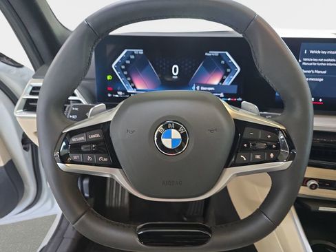 Used 2025 BMW 330i Sedan w/ Premium Package image 19