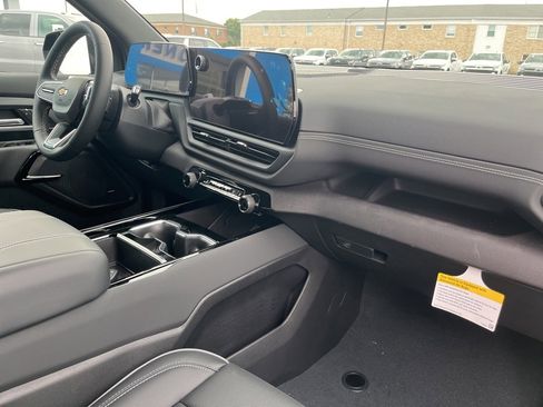 New 2026 Chevrolet Silverado EV LT w/ Plus Package image 28