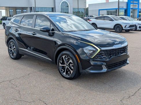 Used 2023 Kia Sportage EX FWD image 7