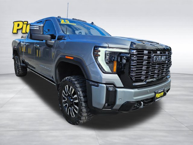 Used 2025 GMC Sierra 2500 Denali Ultimate w/ Max Trailering Package AWD/4WD image 8