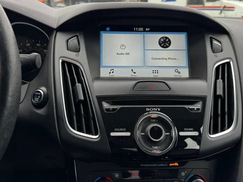 Used 2016 Ford Focus Titanium w/ Titanium Cold Weather Package FWD image 24