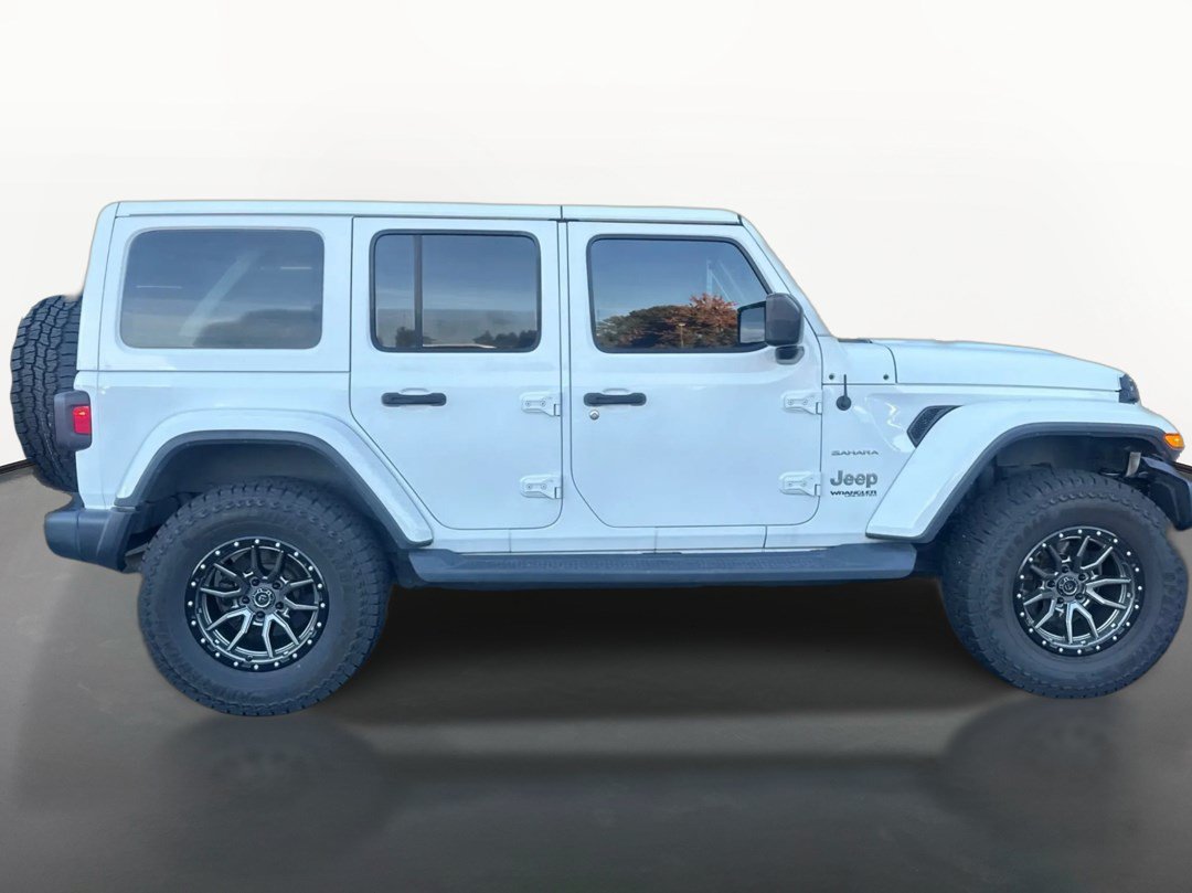 Used 2020 Jeep Wrangler Unlimited Sahara w/ Uconnect 4C Nav & Sound Group AWD/4WD image 2