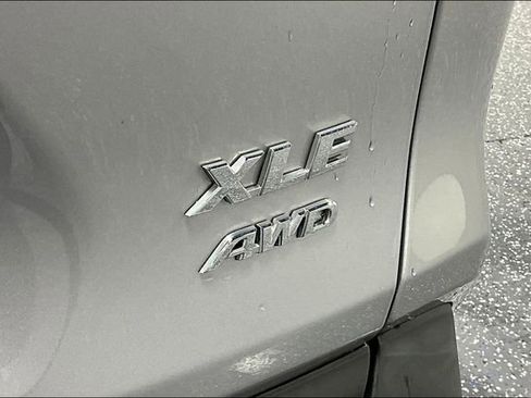 Used 2022 Toyota RAV4 XLE image 22