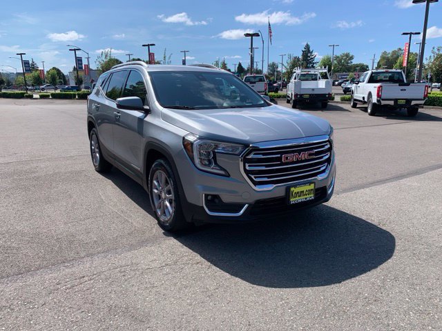 Used 2024 GMC Terrain SLT AWD/4WD image 9