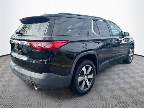 Used 2019 Chevrolet Traverse LT w/ LT Premium Package image 6