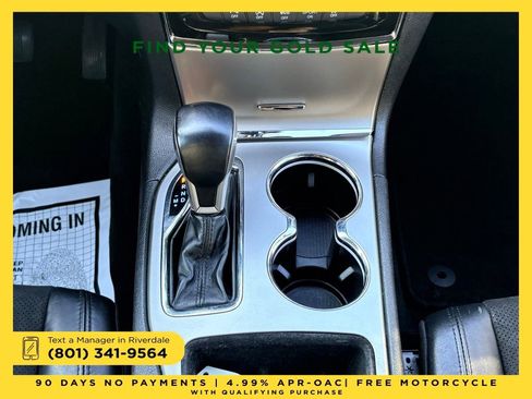 Used 2022 Jeep Grand Cherokee Laredo X image 17