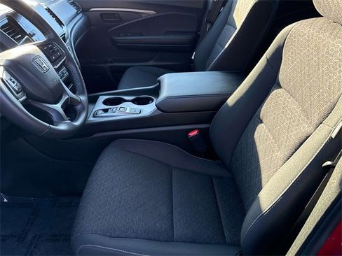 Used 2025 Honda Ridgeline Sport image 13