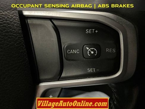 Used 2022 RAM 1500 Big Horn AWD/4WD image 18