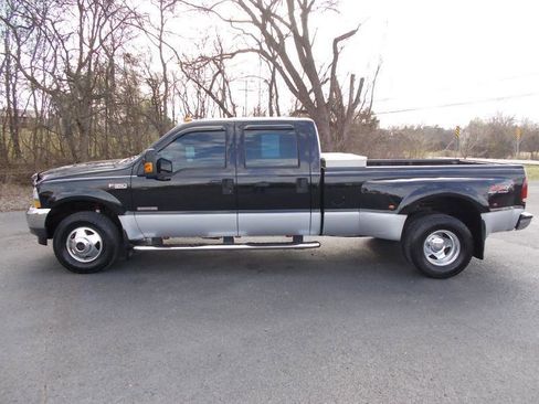 Used 2004 Ford F350 Lariat image 3