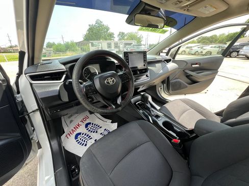 Used 2021 Toyota Corolla LE FWD image 13