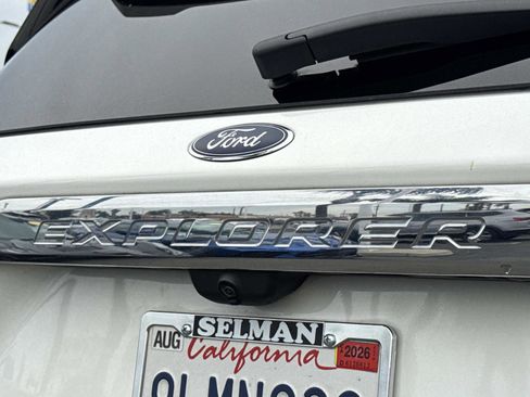 Used 2020 Ford Explorer Limited image 23