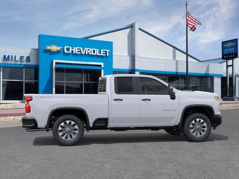 New 2026 Chevrolet Silverado 2500 Custom w/ Custom Convenience Package image 9