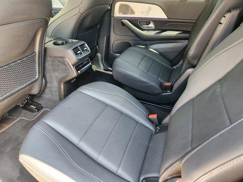 Certified 2025 Mercedes-Benz GLS 450 4MATIC image 23
