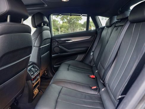Used 2018 BMW X6 xDrive50i AWD/4WD image 19