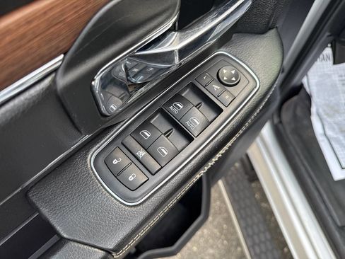 Used 2017 RAM 3500 Laramie w/ Convenience Group image 24