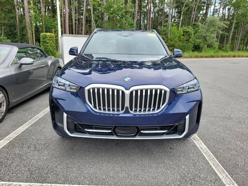 Used 2025 BMW X5 xDrive40i w/ Executive Package AWD/4WD image 2