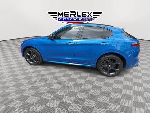 Used 2023 Alfa Romeo Stelvio Estrema AWD/4WD image 5