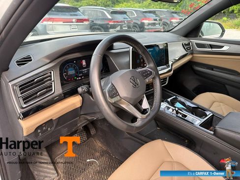 Used 2024 Volkswagen Atlas Cross Sport SE w/ Panoramic Sunroof Package AWD/4WD image 13